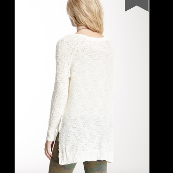 SOLD FREE PEOPLE IVORY JEEPSTER PULLOVER SWEATER - Picture 2 of 4